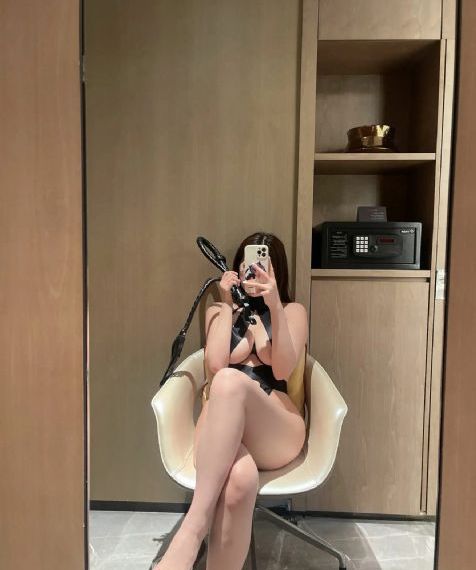 女员工的滋味在线观看